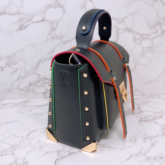 Michael Kors Manhattan Medium Satchel - Picture 2 of 10